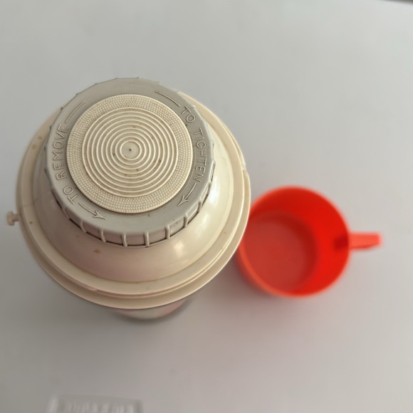 Vintage 80s Dunkin Donuts 13” Metal Thermos - Picture 8 of 12